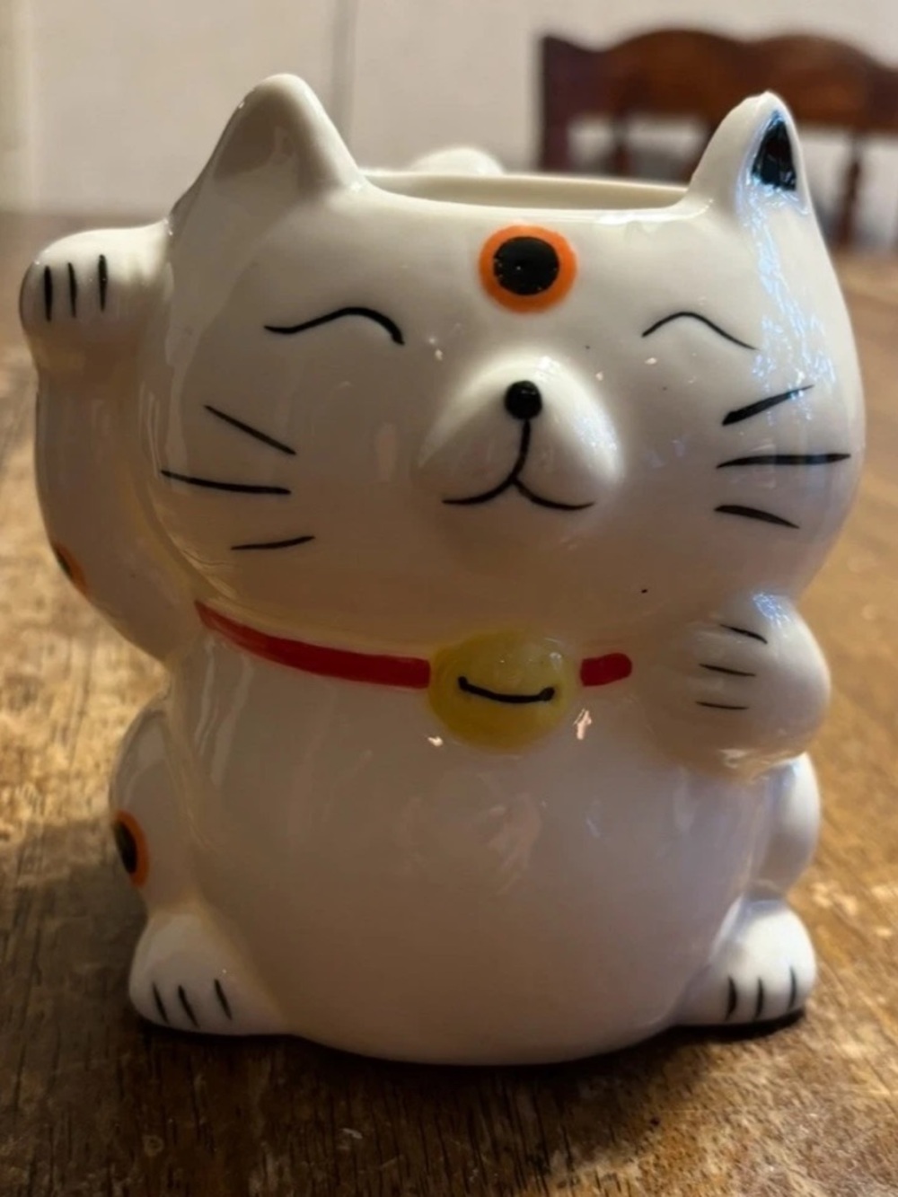 Maneki neko calico Lucky Cat coffee mug white HAS FLAWS READ
